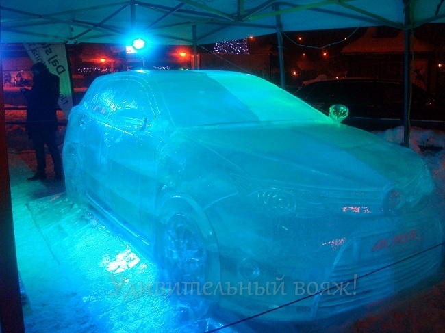 авто из льда на ул.Крупувки