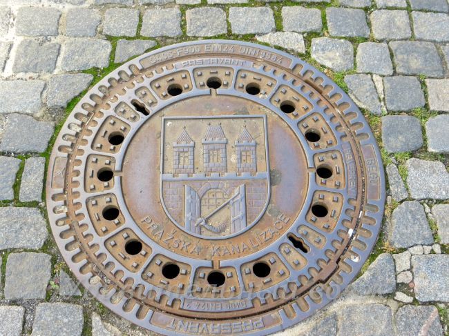 канализационные люки в Праге