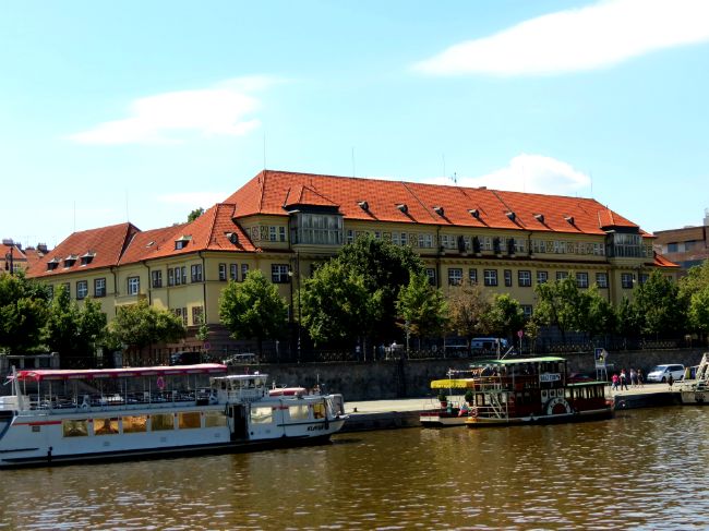 прокат лодок и катамаранов в Праге